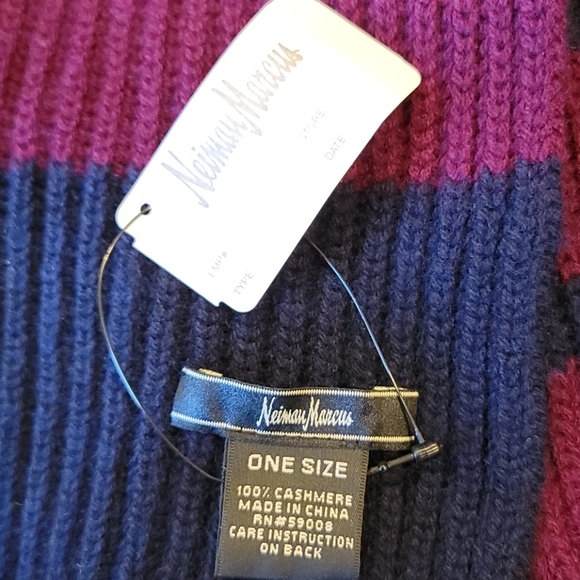 Cashmere Neiman Marcus Knit Scarf NWT - Picture 4 of 6